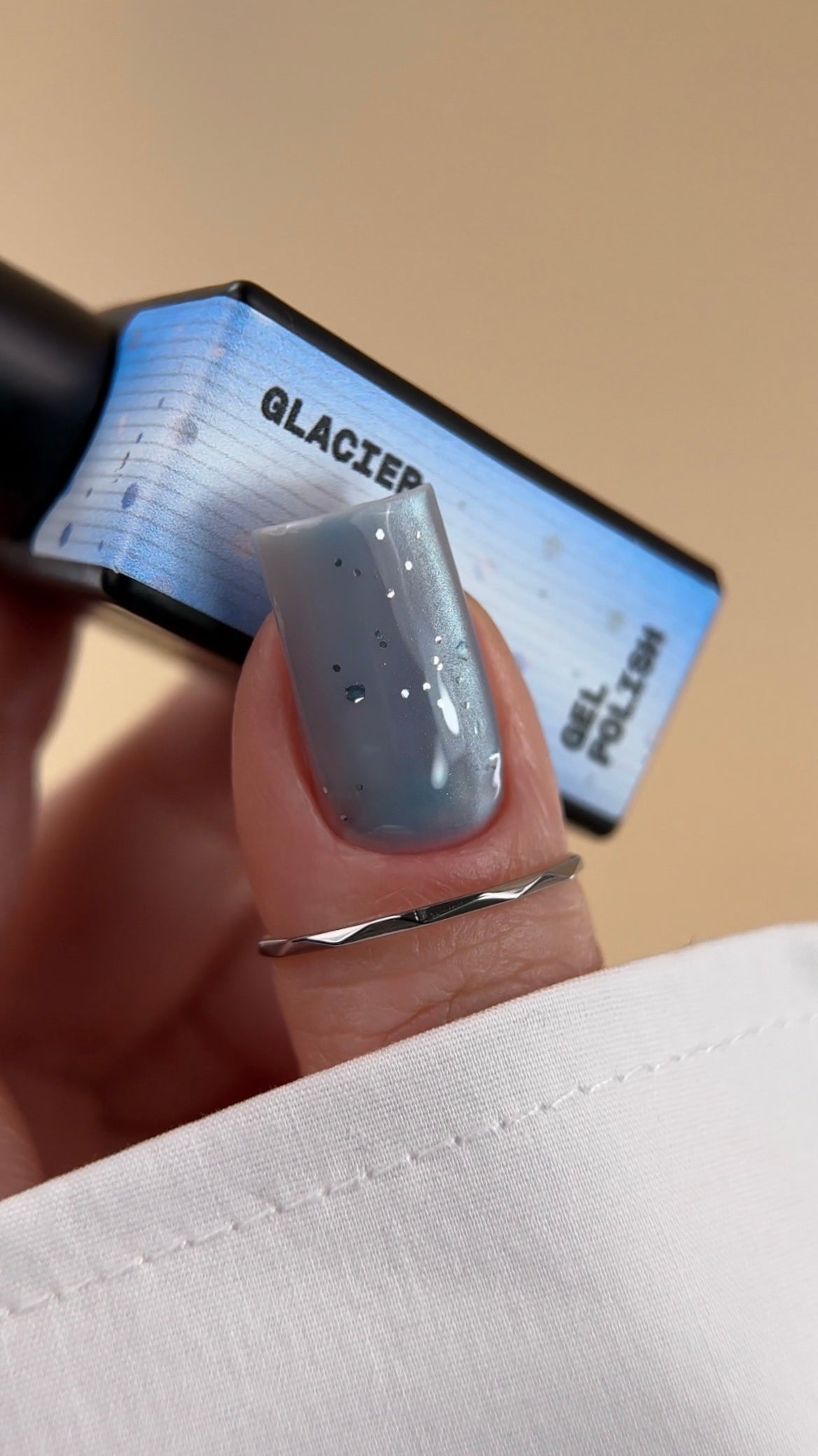 BIBLIOTEKA gel polish cat eye DROPS 24 Glacier, 10 ml