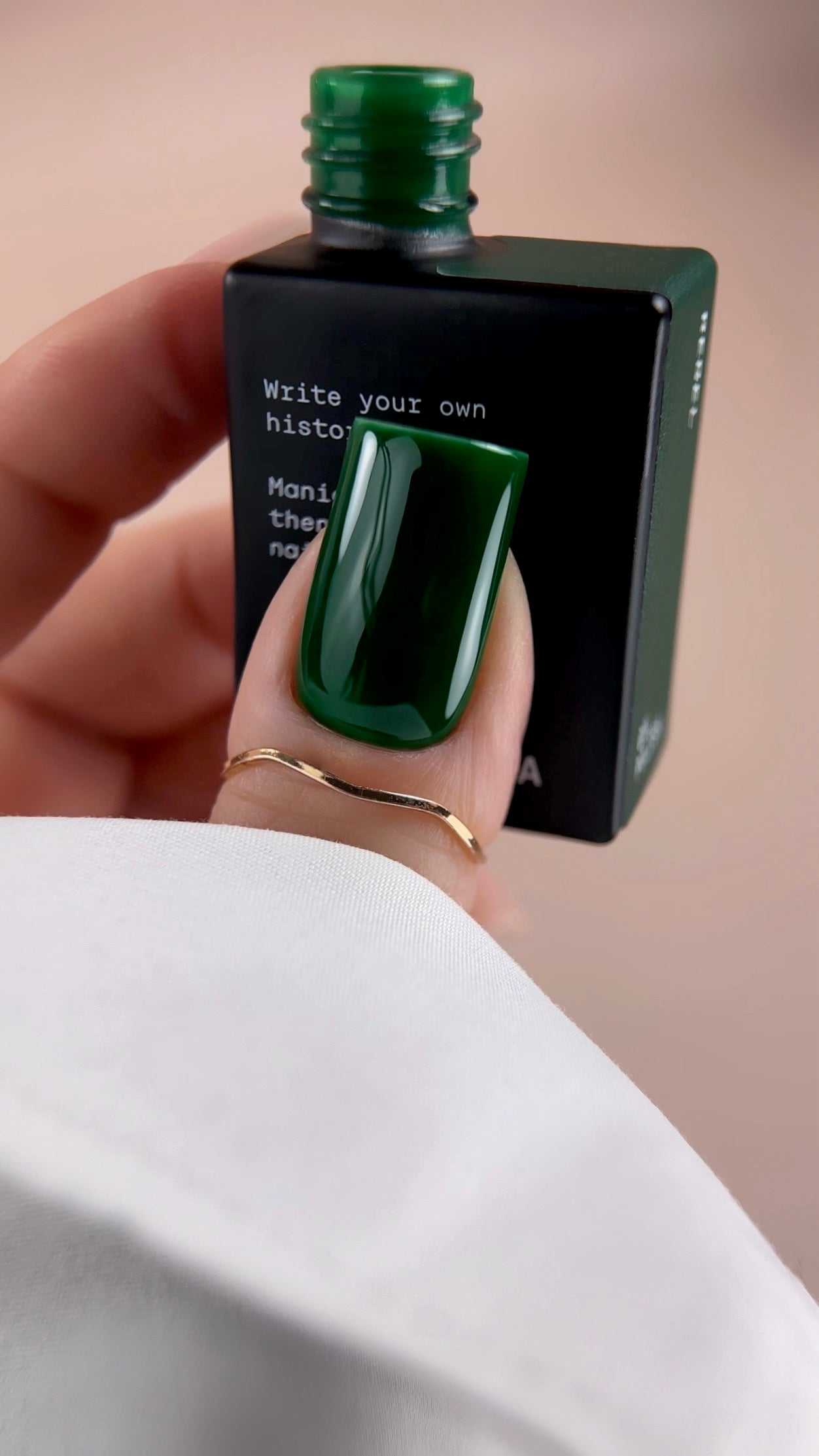 BIBLIOTEKA Gel Polish #32 Rebel - Green, 10 ml