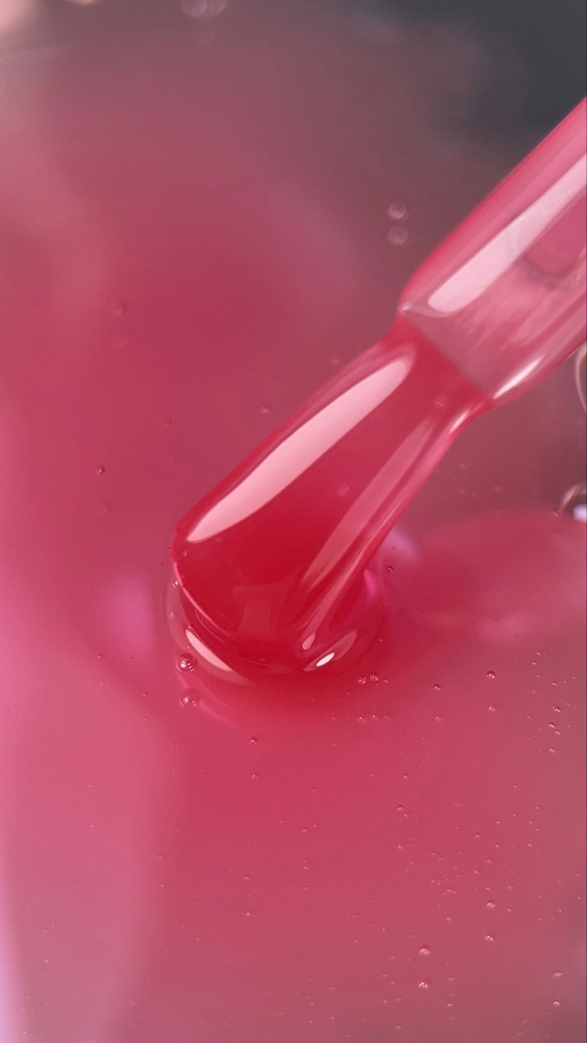NAILSOFTHEDAY Cover Base 46 Light Pigment – couche de base semi-transparente légèrement pigmentée rose poudré pour les ongles, 10 ml.