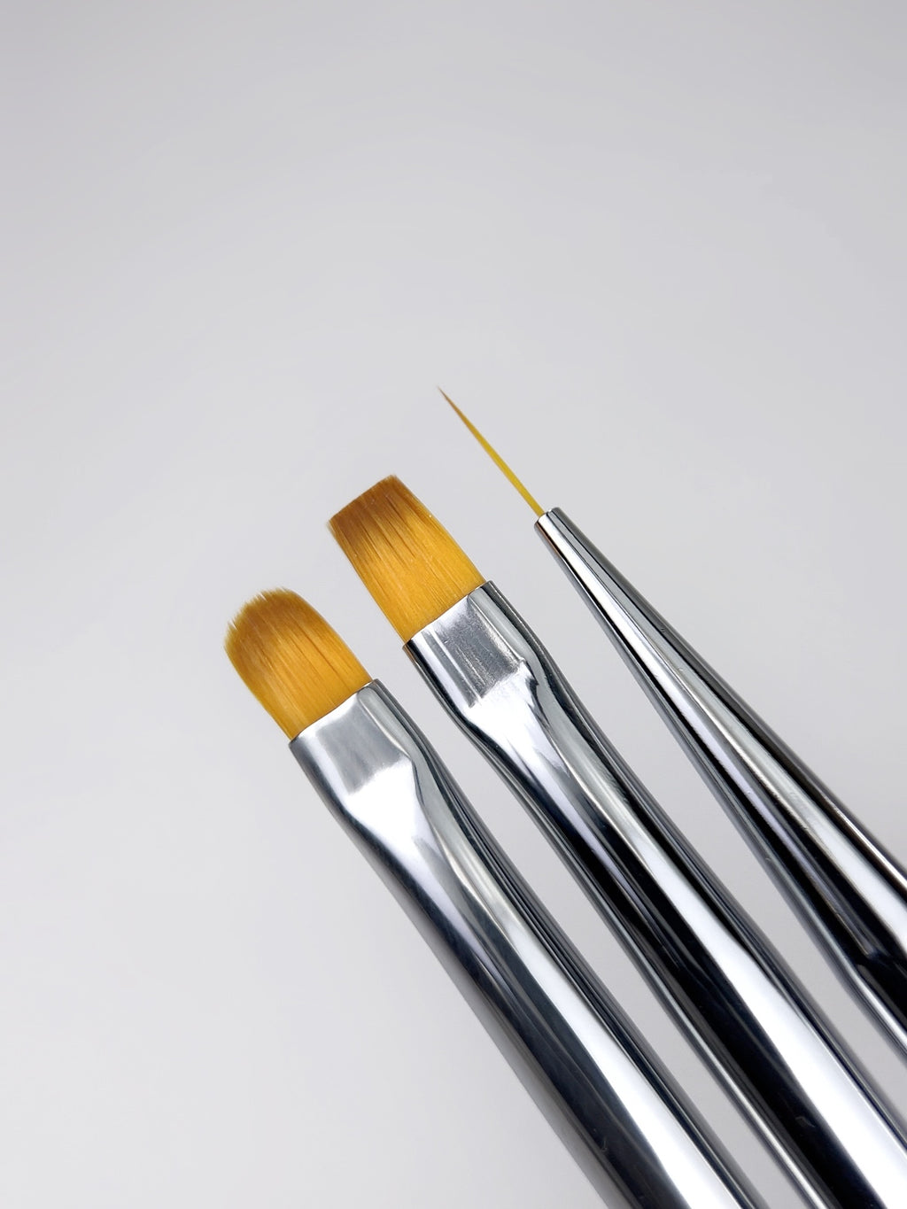 NAILSOFTHEDAY Nail Art Brush Liner – Nail Art Brush (Liner 10 mm) with comfortable transparent handle.