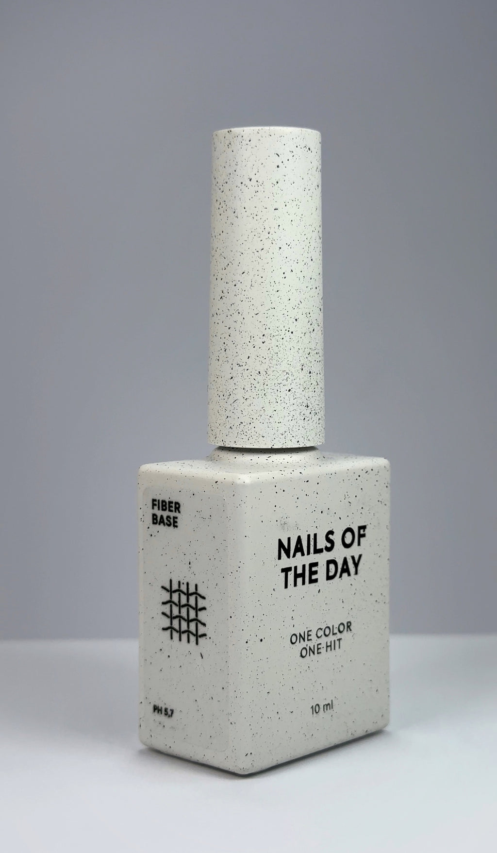NAILSOFTHEDAY Fiber Base – Nagelbasis mit Nylonfasern, 10 ml.