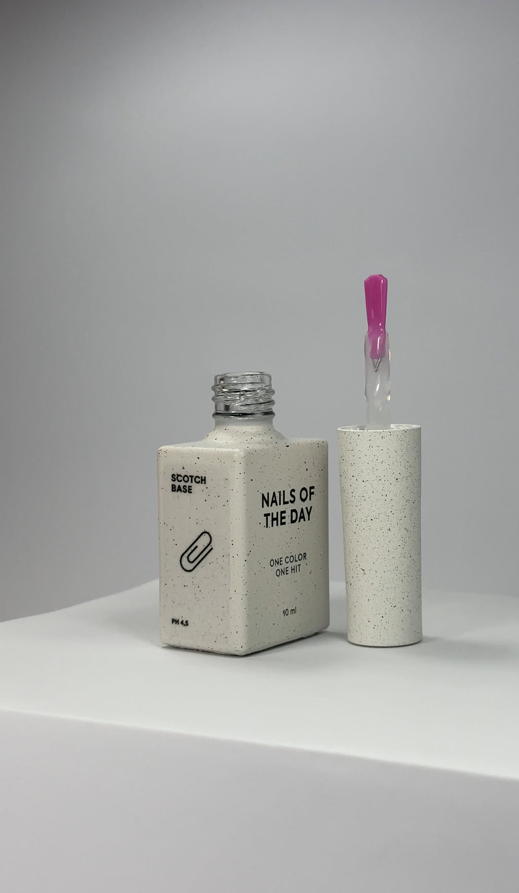 NAILSOFTHEDAY Scotch Base – flüssige Haftbasis für Nägel, 10 ml.