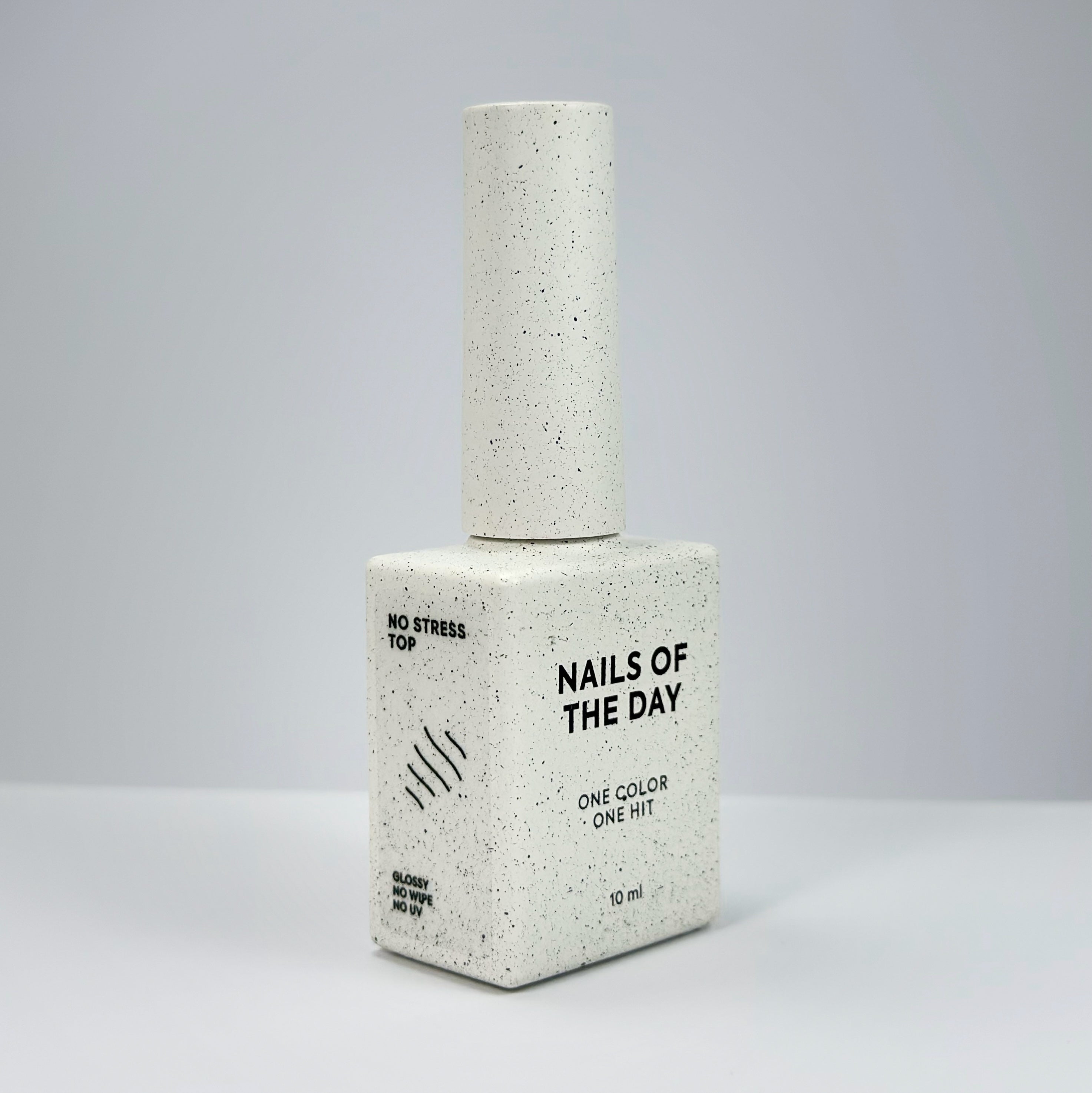 NAILSOFTHEDAY No Stress Top No Wipe – glänzender Top Coat ohne Schwitzschicht und ohne UV-Filter, Anti-Kratz-Top, 10 ml.