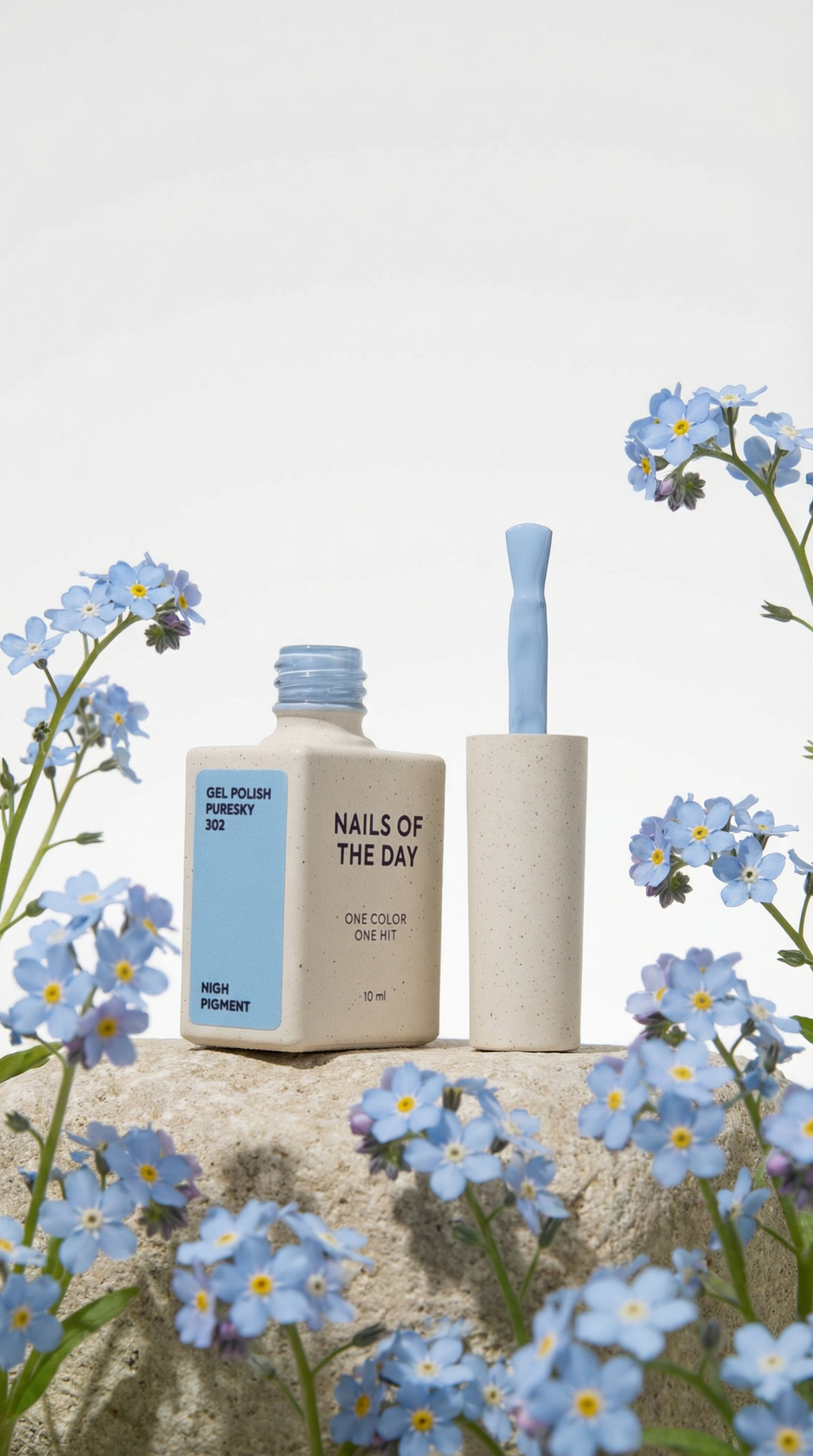 Vernis semi-permanent NAILSOFTHEDAY Puresky 302 – vernis gel bleu pastel, couvrant en une couche.