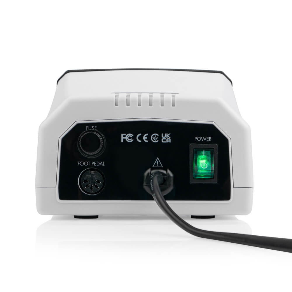 La fraiseuse KRYPTON II XPS-350 de 70 watts et 35 000 tr/min pour manucure et pédicure.