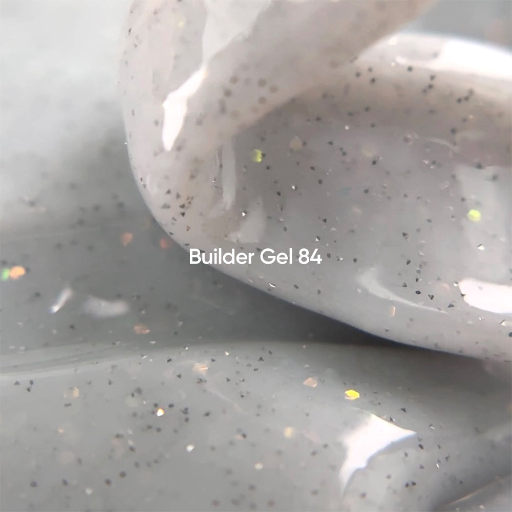 NAILSOFTHEDAY Builder Gel 84 – milchiger, lichtreflektierender Aufbaugel mit opalem Schimmer für Nagelverlängerung.