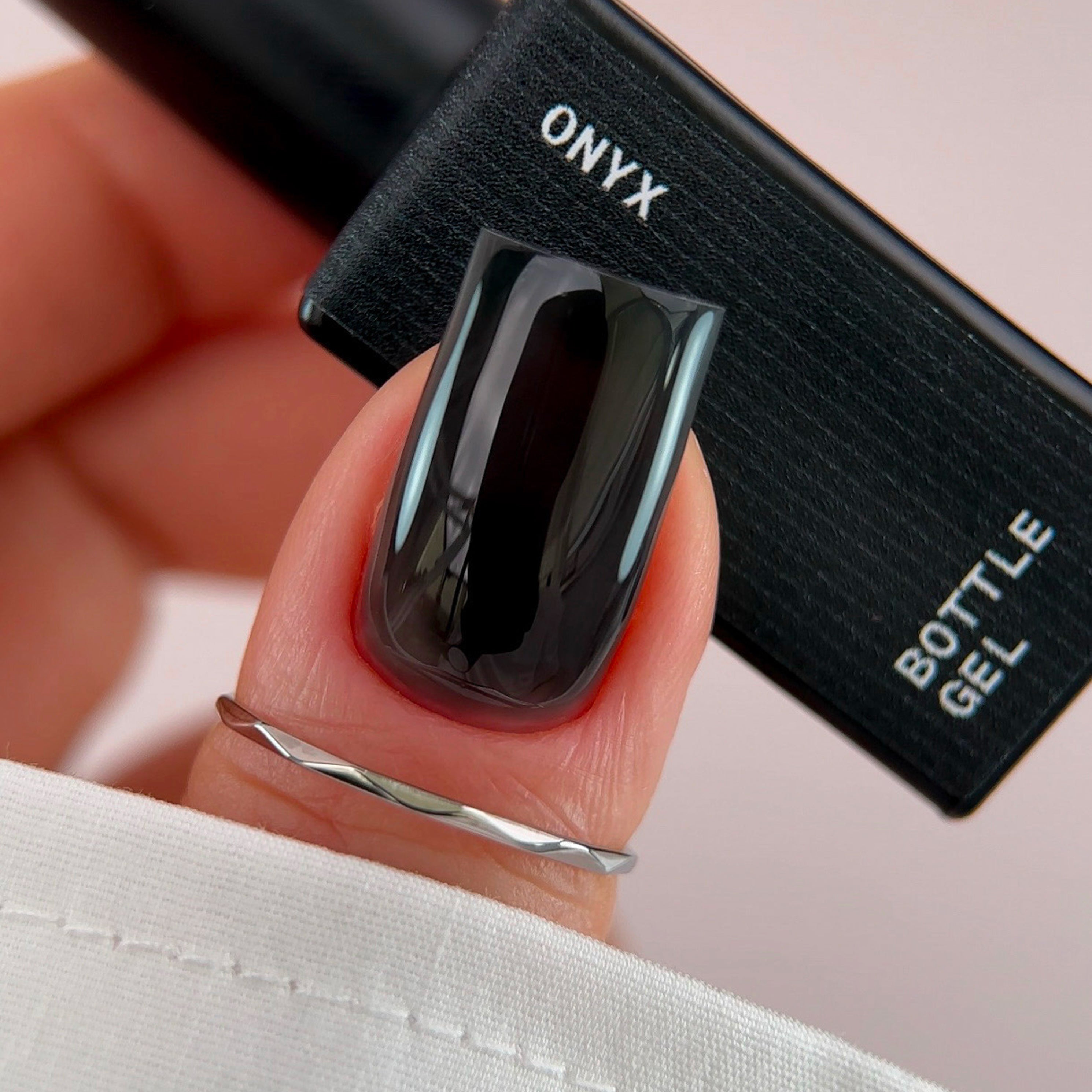 BIBLIOTEKA Bottle gel 01 Onyx, 10 ml