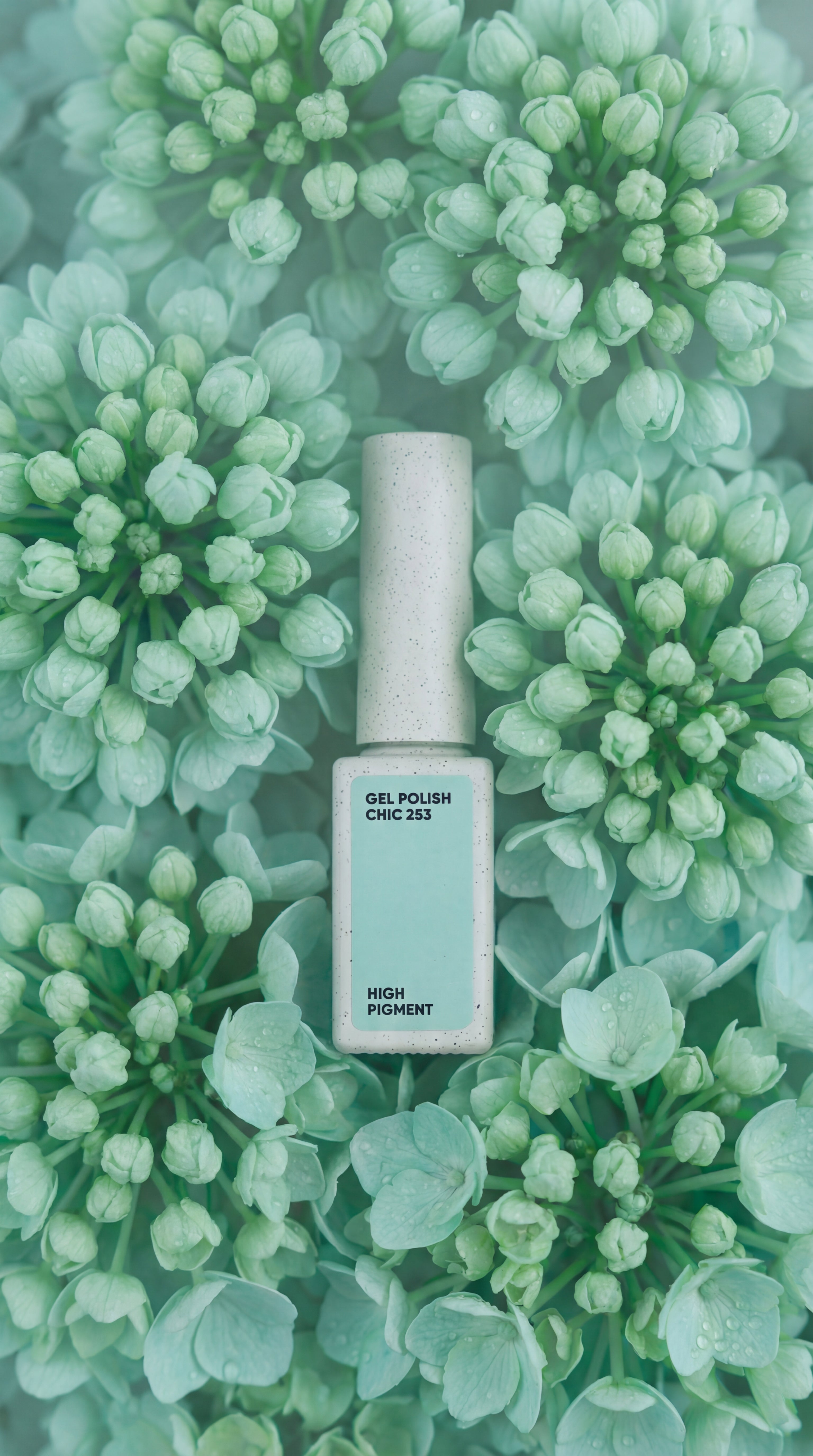 NAILSOFTHEDAY Gel Polish Chic 253 – pastel turquoise gel nail polish, opaque in one coat.