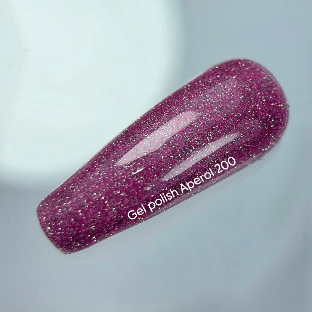 NAILSOFTHEDAY Gel Polish Aperol – pink, light-reflecting gel nail polish.